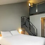 Ibis Port De Plaisance Hotel 3*
