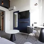 Ibis Port De Plaisance Hotel