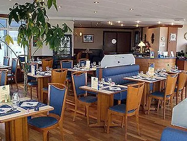 Ibis Port De Plaisance Hotel 3*