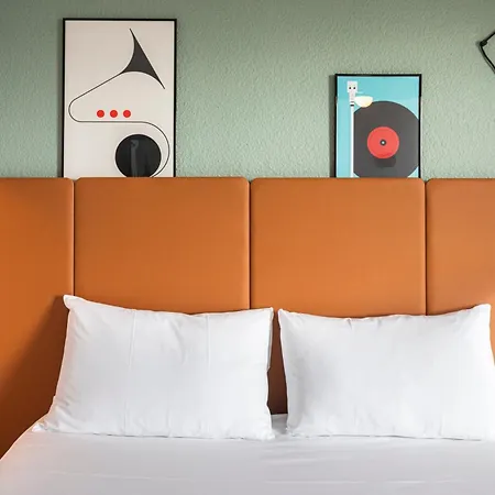 Ibis Port De Plaisance Granville