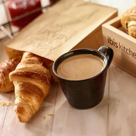 Ibis Port De Plaisance Hotel 3*