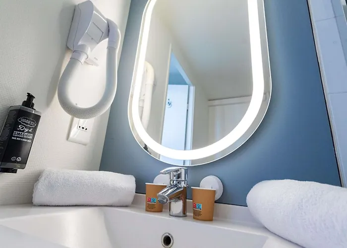 Ibis Port De Plaisance 3*