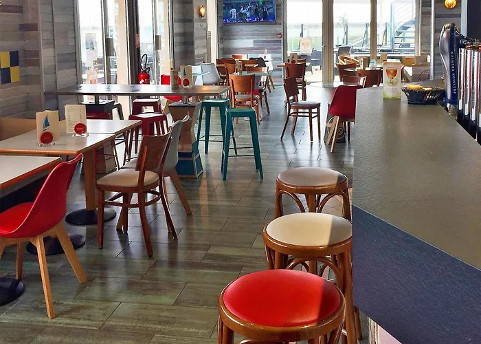 Hotel Ibis Port De Plaisance 3*