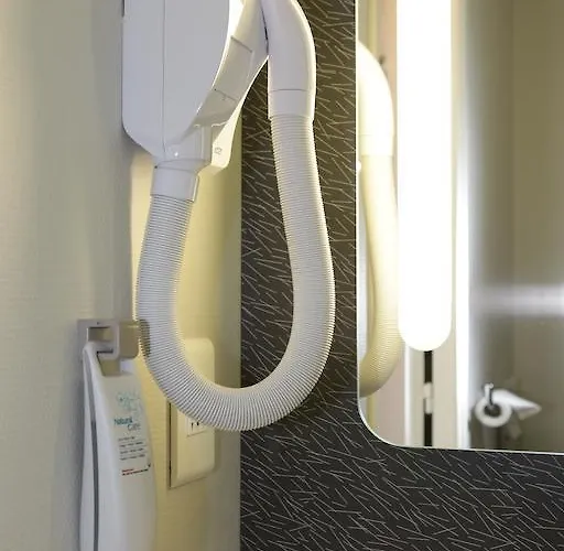 Ibis Port De Plaisance 3* Granville