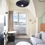 Ibis Port De Plaisance Hotel 3*