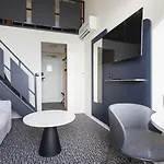 Ibis Port De Plaisance 3*