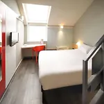 Ibis Port De Plaisance 3* Granville