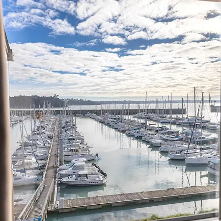 Hotel Ibis Port De Plaisance 3*