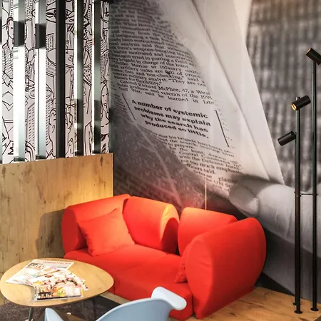 格朗维尔普莱桑斯港宜必思酒店 酒店 3*