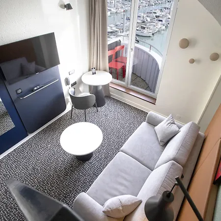 Ibis Port De Plaisance 3*