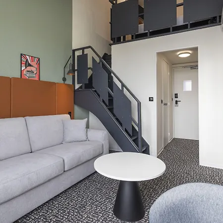 Hotel Ibis Port De Plaisance 3*