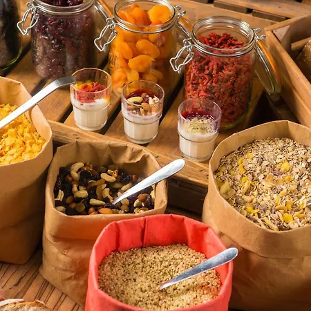 Hotel Ibis Port De Plaisance 3*