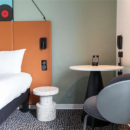 Ibis Port De Plaisance 3*