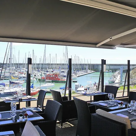Ibis Port De Plaisance 3* Granville