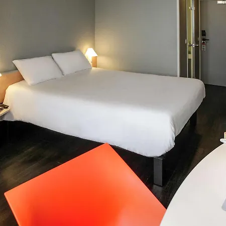 Ibis Port De Plaisance Granville