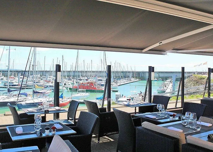 Otel Ibis Port De Plaisance 3*