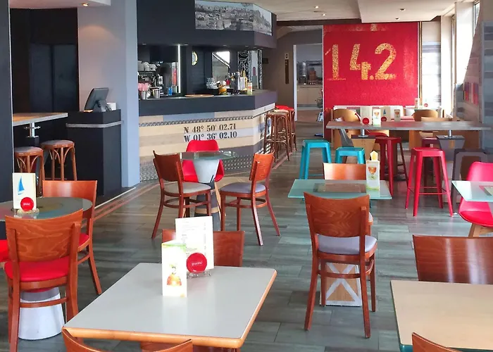 Ibis Port De Plaisance 3*