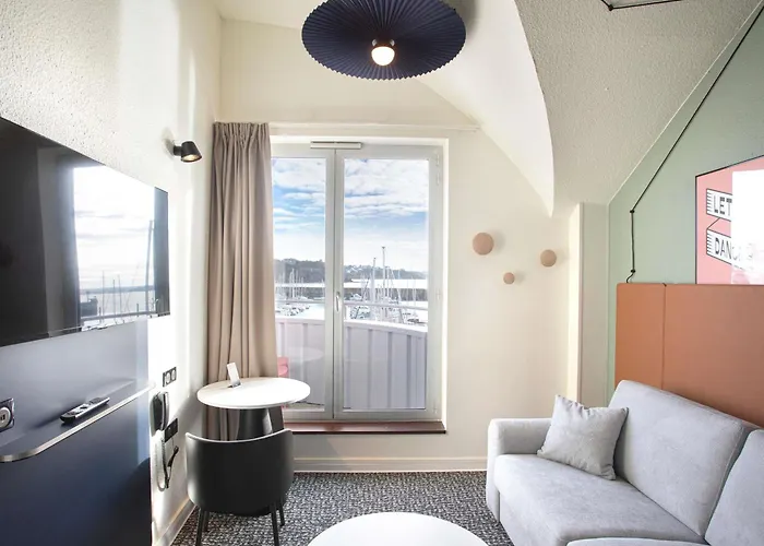 Ibis Port De Plaisance Otel 3*