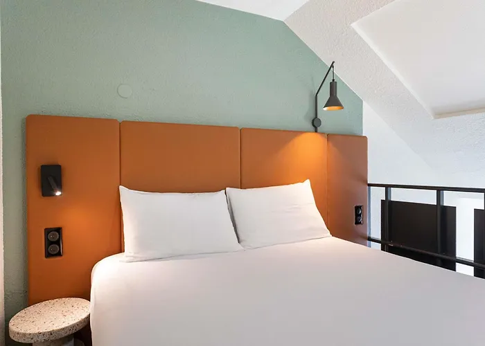 Ibis Port De Plaisance Otel