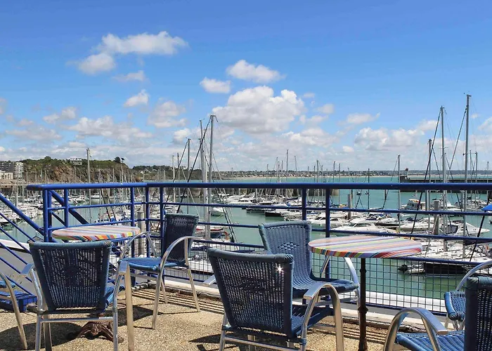 Ibis Port De Plaisance Hotell 3*