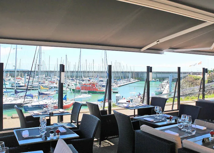 Ibis Port De Plaisance Otel 3*