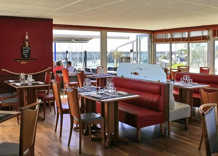 Ibis Port De Plaisance Otel 3*