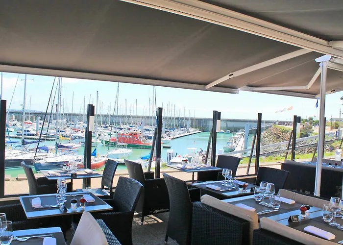 Ibis Port De Plaisance 3*