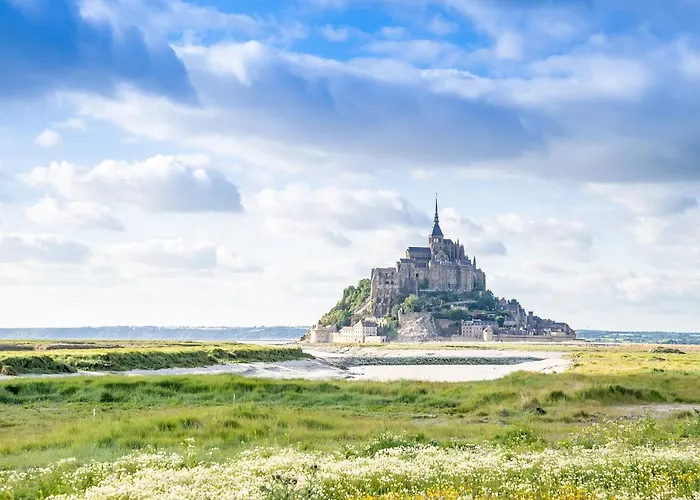 Ibis Port De Plaisance 3*