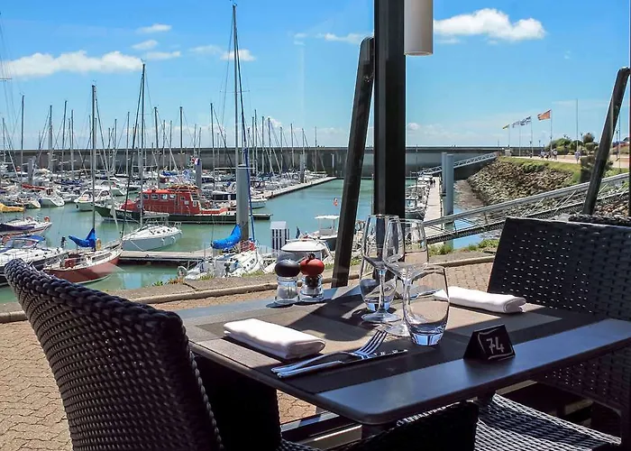 Ibis Port De Plaisance Hotell 3*